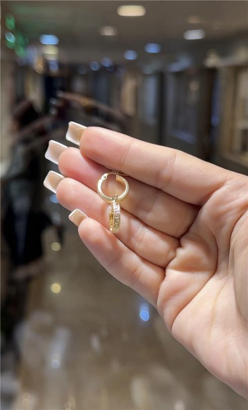 گوشواره حلقه ای ورساچه