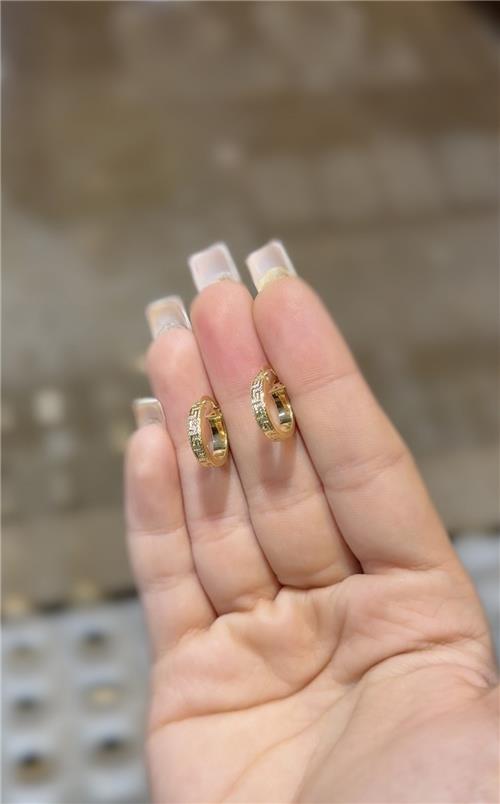 گوشواره حلقه ای ورساچه