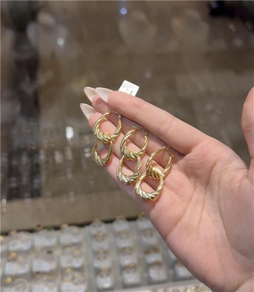 گوشواره صدفی