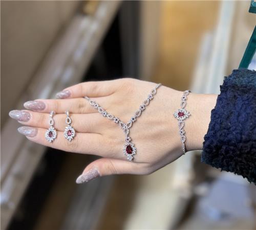 سرویس نگین اتمی