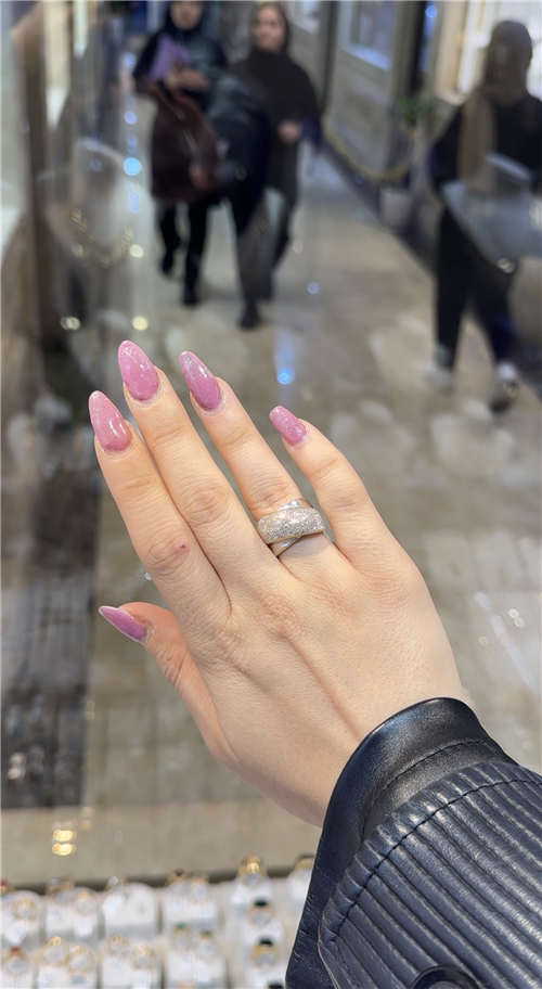 انگشتر شنی سفید