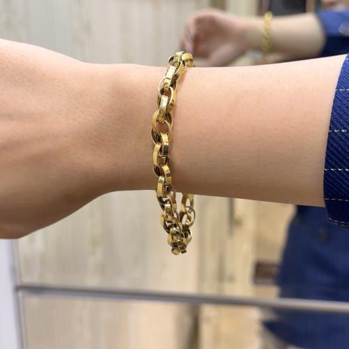 Chanel-bracelet