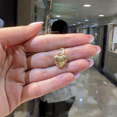Tiffany-embossed-heart-medallion