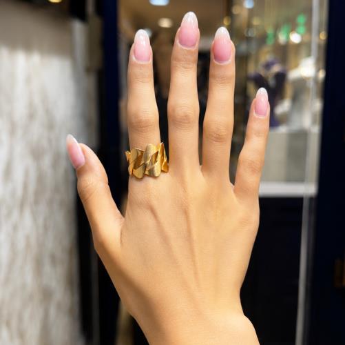 Cartier-ring-with-edge