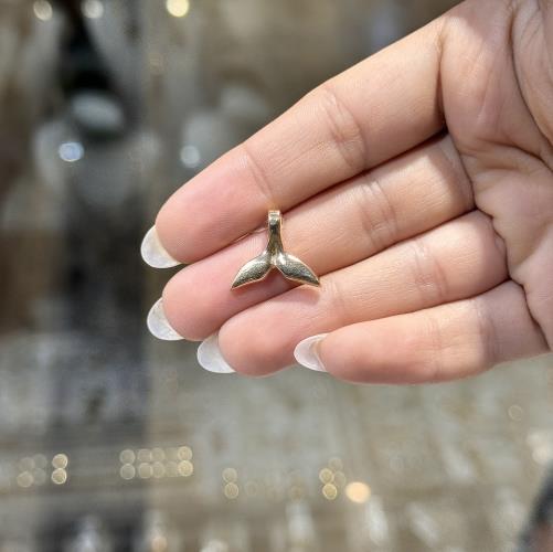 Whale-Tail-Medal3