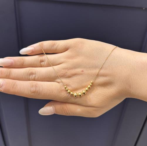 Ball-necklace