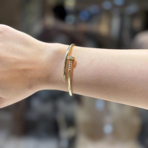 Cartier-nail-bracelet