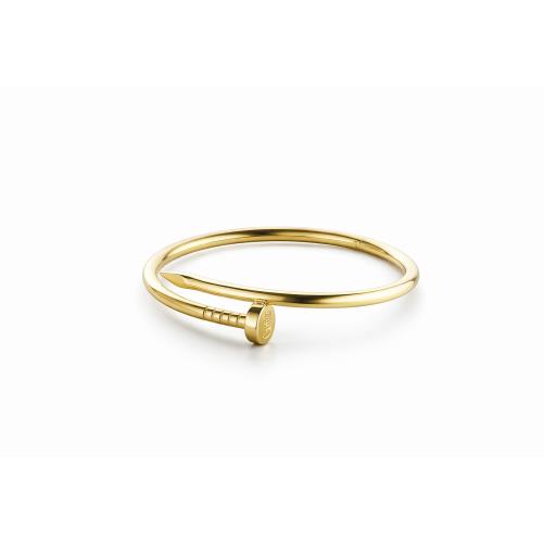 Cartier-nail-bracelet