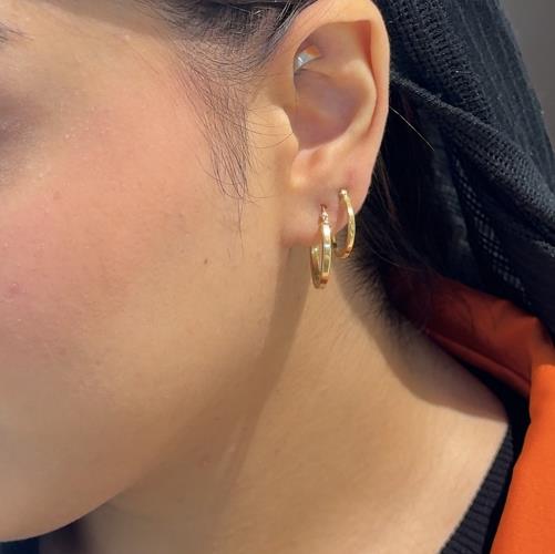 Flat-hoop-earrings