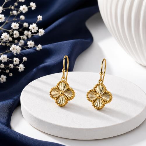 Van-Cleef-earrings