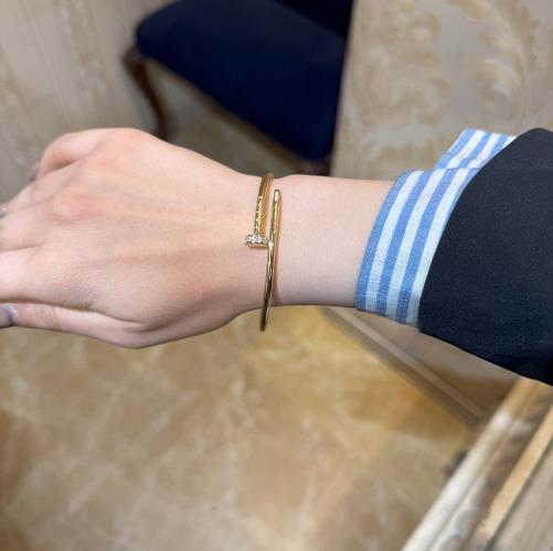 Cartier-nail-bracelet