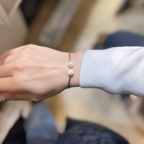 Pearl-bangle
