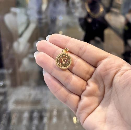 Louis-Vuitton-Medal