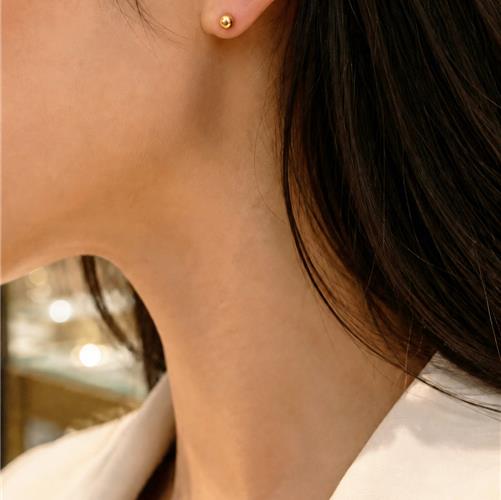 Stud-earrings