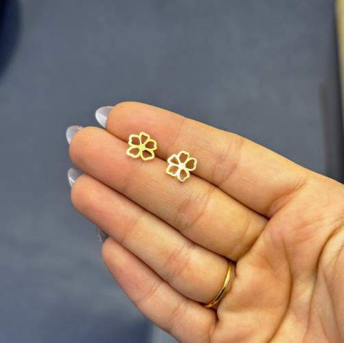 Stud-earrings