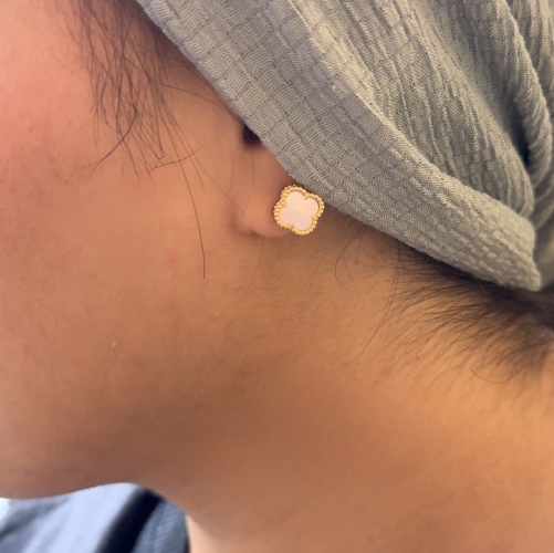 Van-Cleef-earrings