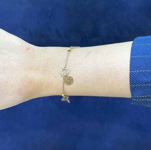 Bvlgari-Cartier-design-bracelet