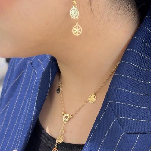 Bvlgari-half-set-with-Cartier-design