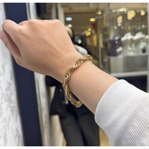 Cape-design-bracelet