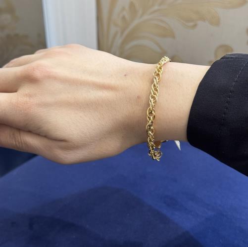 Cartier-screw-bracelet