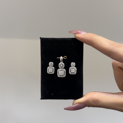 Half-set-of-jewelry-stand