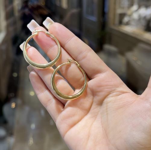 Maral-hoop-earrings