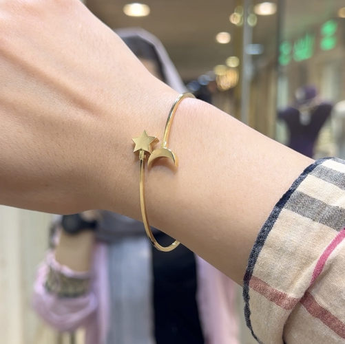 Moon-and-star-bracelet