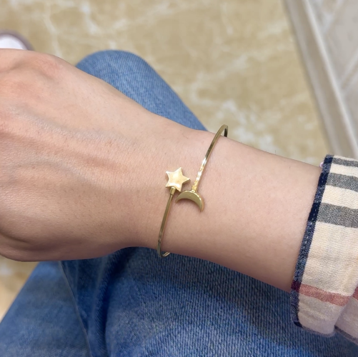 Moon-and-star-bracelet