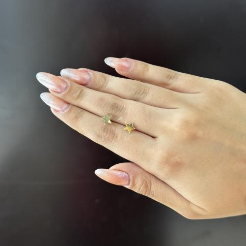 Star-stud-earrings