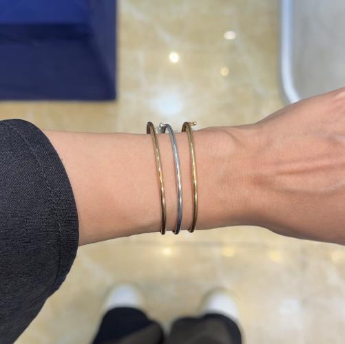 bangle